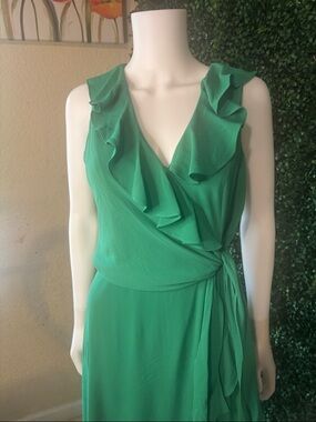 London Style Emerald Green One-Shoulder Ruffle Wrap Dress